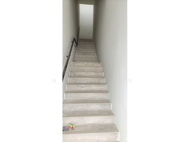 Shop for Rent in Labu (Negeri Sembilan) - Nicole Tan - Corridor - PropertyGuru.com.my