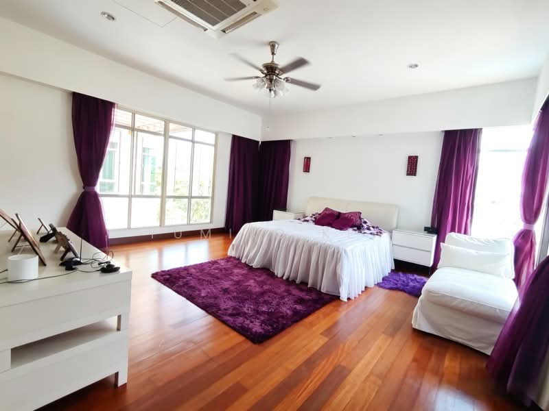 Bungalow for Sale in Kemensah Heights (Ulu Kelang) - Yumiko Kew - Master Bedroom - PropertyGuru.com.my