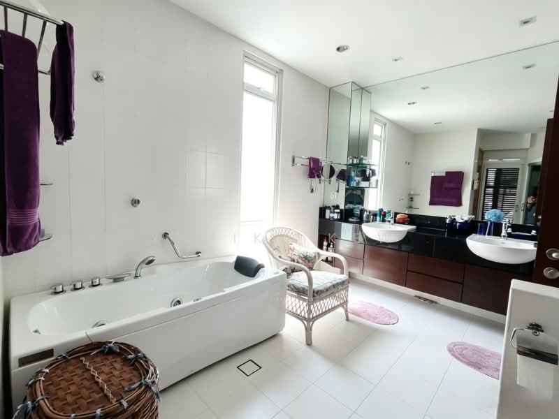 Bungalow for Sale in Kemensah Heights (Ulu Kelang) - Yumiko Kew - Bathroom - PropertyGuru.com.my
