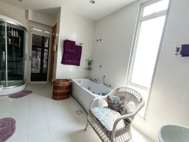 Bungalow for Sale in Kemensah Heights (Ulu Kelang) - Yumiko Kew - Bathroom - PropertyGuru.com.my