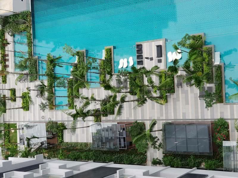 Condominium for Sale at Grand Medini - Chris Liew - Pool - PropertyGuru.com.my