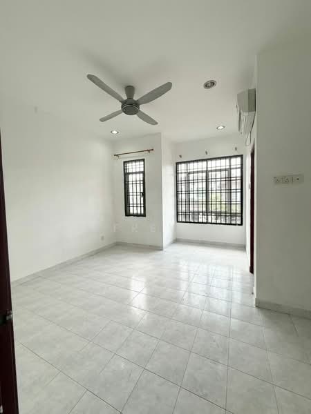 2-storey Terraced House for Sale in Taman Setia Indah (Tebrau) - Jeffrey Lim - Living Room - PropertyGuru.com.my