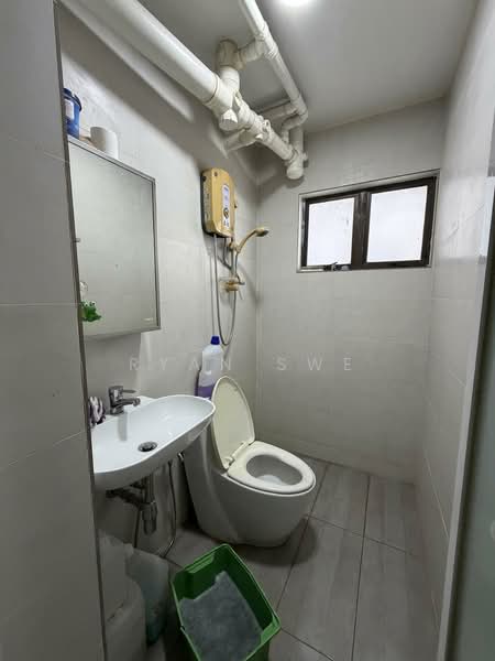Kondominium untuk Disewa di Kenanga Point - Ryan Swe - Bathroom - PropertyGuru.com.my
