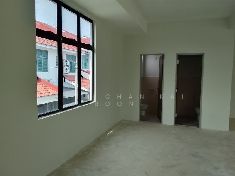 Shop / Office for Rent in Taman Bertam Putra (Tanjong Minyak) - Alvin Chan Kai Boon - Interior - PropertyGuru.com.my