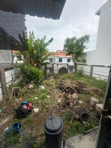2-storey Terraced House for Sale in Taman Rinting (Masai) - Chris Liew - Garden - PropertyGuru.com.my
