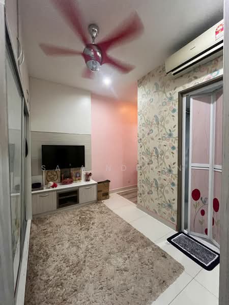 Rumah Kluster untuk Dijual di Shah Alam (Selangor) - Sa'a Nordin - Living Room - PropertyGuru.com.my