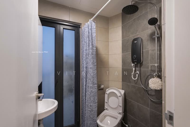 Servis Apartment untuk Dijual di AraTre' Residences - Vitas Tan - Bathroom - PropertyGuru.com.my