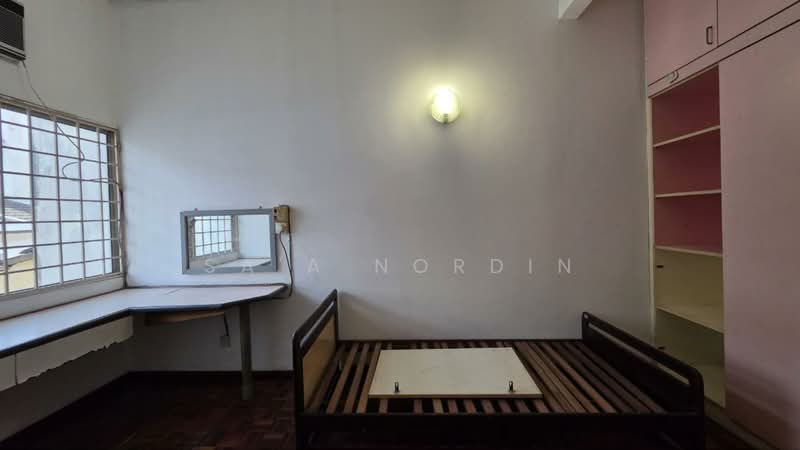 Rumah Teres 2 Tingkat untuk Dijual di Seksyen 8 (Shah Alam) - Sa'a Nordin - Bedroom - PropertyGuru.com.my