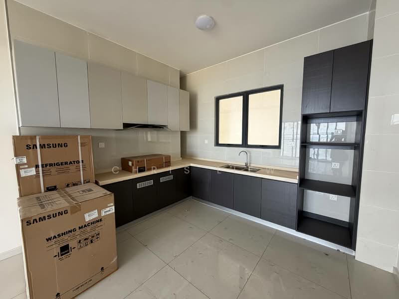 Condominium for Sale at Kings Bay @ Country Garden Danga Bay - Chris Liew - Kitchen - PropertyGuru.com.my