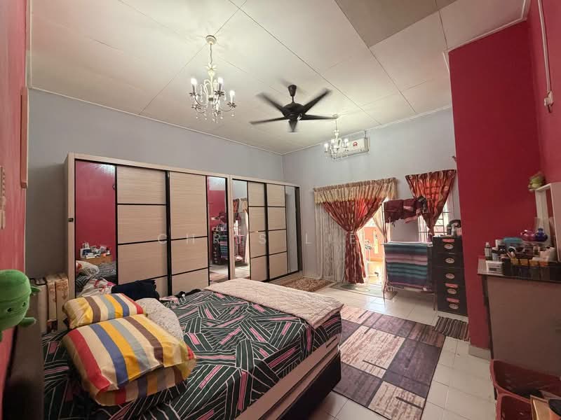 2-storey Terraced House for Sale in Bandar Putra (Kulai) - Chris Liew - Bedroom - PropertyGuru.com.my
