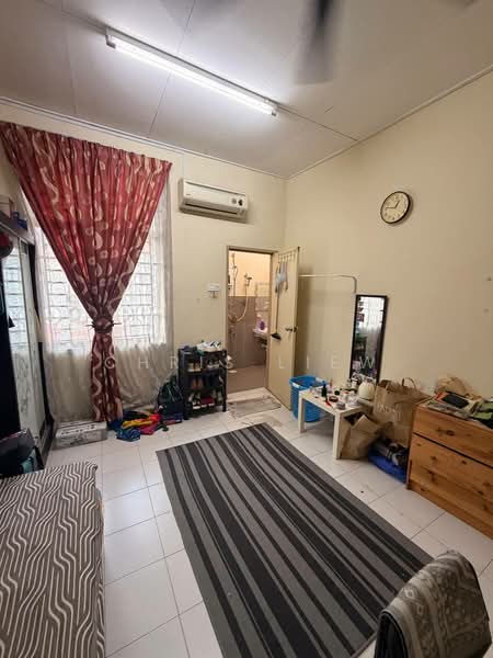 2-storey Terraced House for Sale in Bandar Putra (Kulai) - Chris Liew - Bedroom - PropertyGuru.com.my