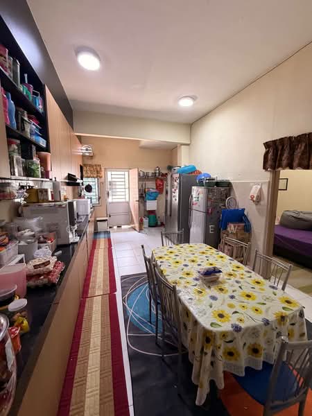2-storey Terraced House for Sale in Bandar Putra (Kulai) - Chris Liew - Kitchen - PropertyGuru.com.my