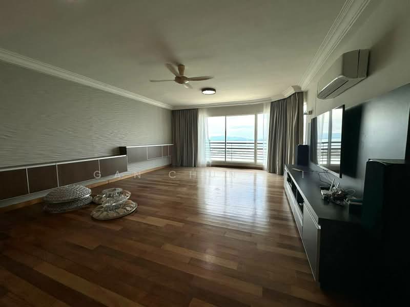 Kondominium untuk Disewa di Gurney Beach Resort - Gan Chun Kai - Living Room - PropertyGuru.com.my