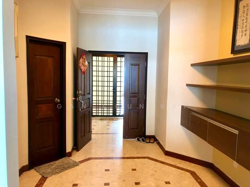 Kondominium untuk Disewa di Gurney Beach Resort - Gan Chun Kai - Entrance - PropertyGuru.com.my
