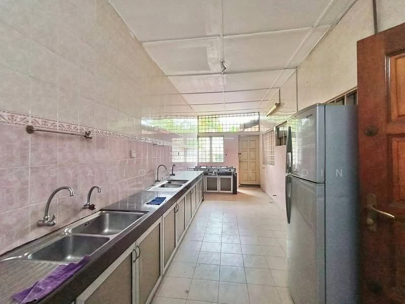 Semi-Detached House for Sale in Seksyen 9 (Shah Alam) - Syafiq Sharifudin - PropertyGuru.com.my