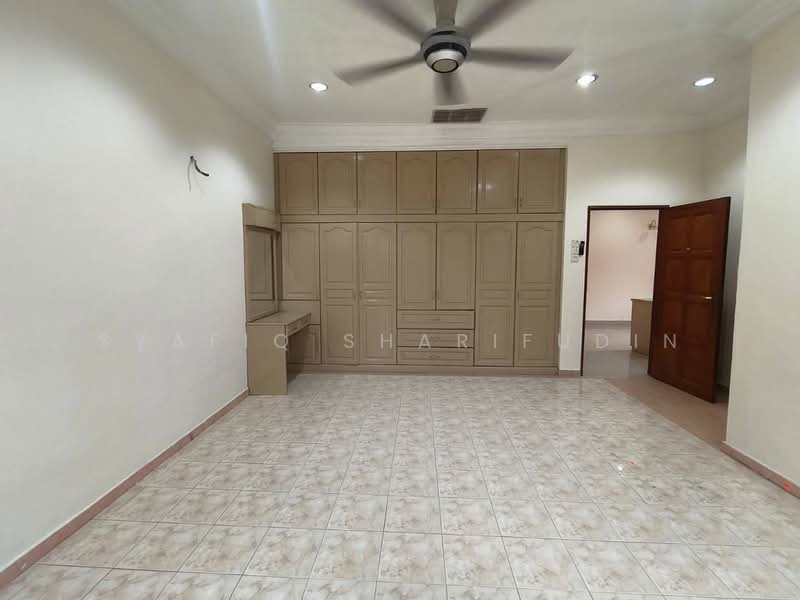 Semi-Detached House for Sale in Seksyen 9 (Shah Alam) - Syafiq Sharifudin - PropertyGuru.com.my