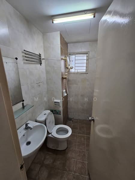 Apartment for Rent at Puteri Bayu Apartment - Maddy Ho - PropertyGuru.com.my