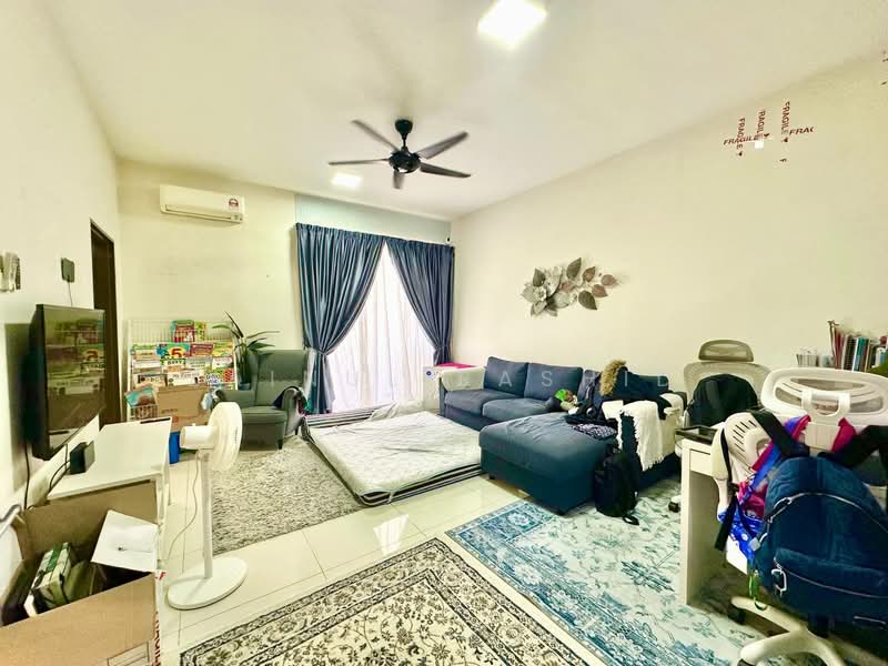 Servis Apartment untuk Dijual di Suria Putra - Zainul Rashid - Living Room - PropertyGuru.com.my