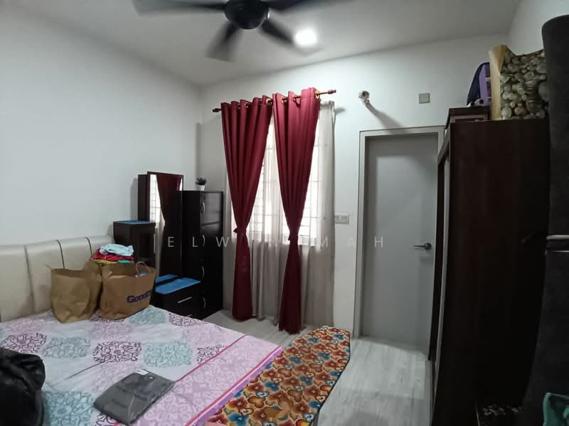 Rumah Teres 2 Tingkat untuk Dijual di Rawang (Selangor) - Elwin Mah - Bedroom - PropertyGuru.com.my