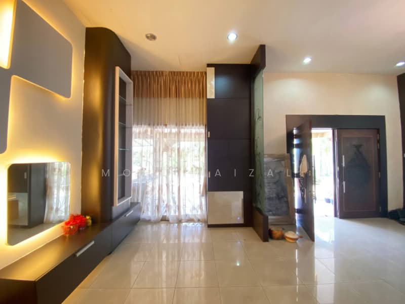 Rumah Berkembar untuk Dijual di Bandar Baru Bangi (Selangor) - Mohd Faizal - Living Room - PropertyGuru.com.my