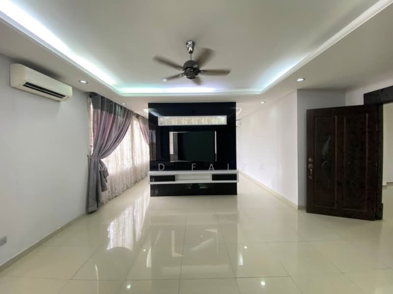 Rumah Berkembar untuk Dijual di Bandar Baru Bangi (Selangor) - Mohd Faizal - Living Room - PropertyGuru.com.my