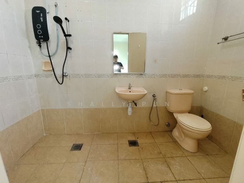 Rumah Teres 2 Tingkat untuk Disewa di Puchong (Selangor) - Shally Pun - Bathroom - PropertyGuru.com.my