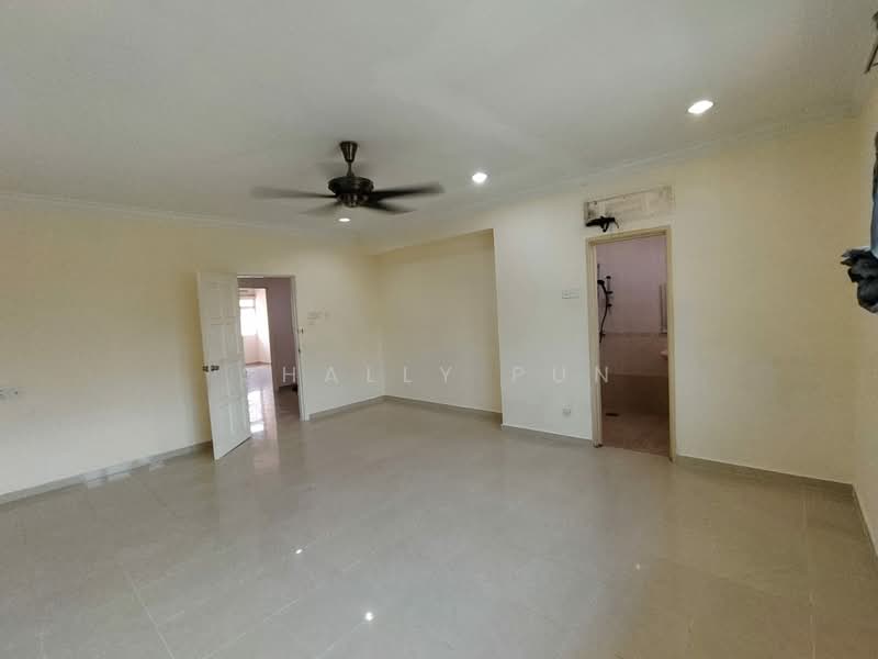 Rumah Teres 2 Tingkat untuk Disewa di Puchong (Selangor) - Shally Pun - Living Room - PropertyGuru.com.my