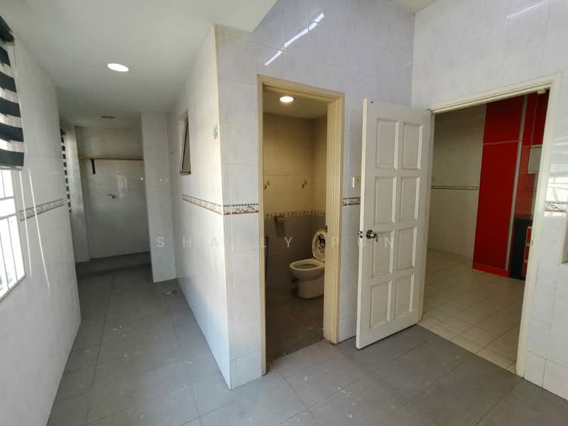 Rumah Teres 2 Tingkat untuk Disewa di Puchong (Selangor) - Shally Pun - Bathroom - PropertyGuru.com.my