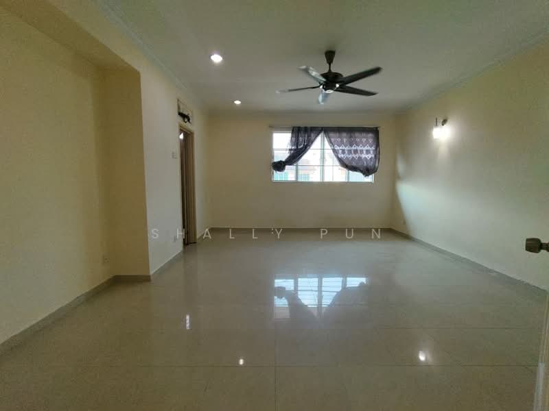 Rumah Teres 2 Tingkat untuk Disewa di Puchong (Selangor) - Shally Pun - Living Room - PropertyGuru.com.my