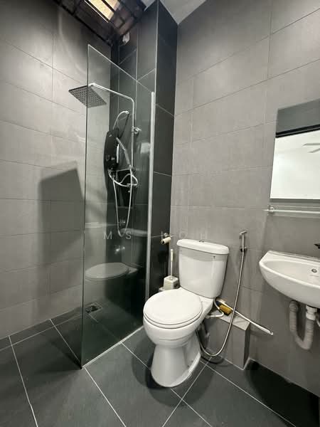 Rumah Teres 2 Tingkat untuk Disewa di Setia Tropika (Johor Bahru) - Ms Loh - Bathroom - PropertyGuru.com.my