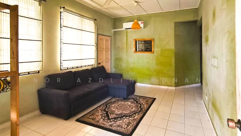Semi-Detached House for Sale in Desa Pinggiran Putra (Dengkil) - Nor Azdlin Adnan - PropertyGuru.com.my
