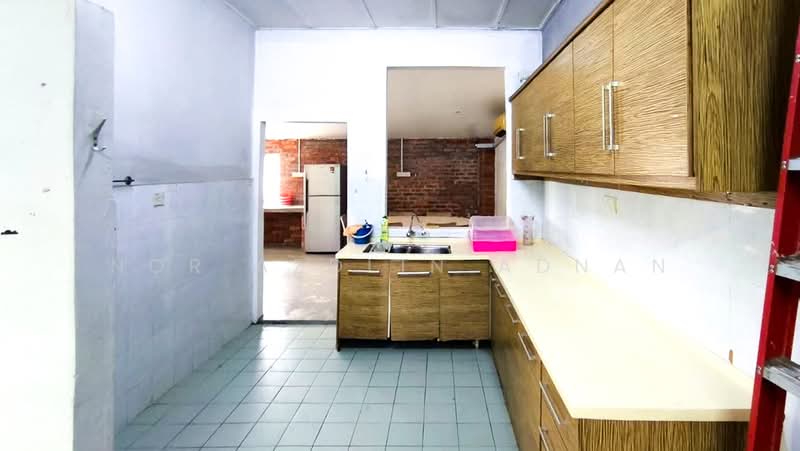 Semi-Detached House for Sale in Desa Pinggiran Putra (Dengkil) - Nor Azdlin Adnan - PropertyGuru.com.my