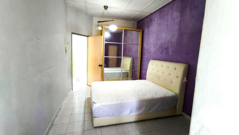 Semi-Detached House for Sale in Desa Pinggiran Putra (Dengkil) - Nor Azdlin Adnan - PropertyGuru.com.my