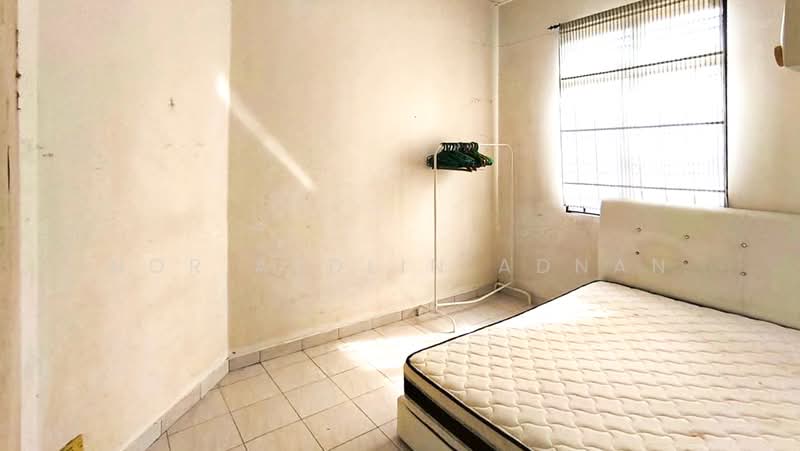 Semi-Detached House for Sale in Desa Pinggiran Putra (Dengkil) - Nor Azdlin Adnan - PropertyGuru.com.my
