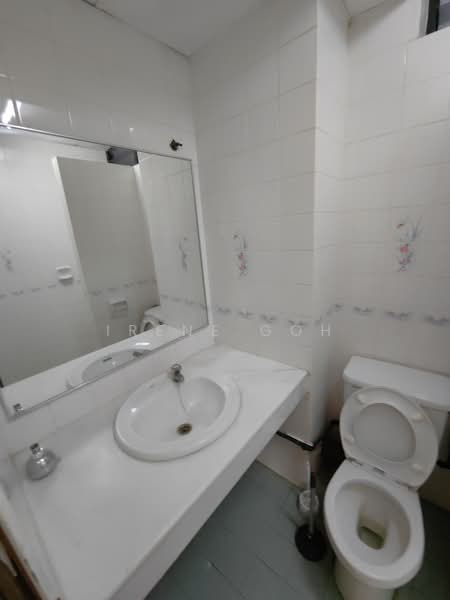 Pangsapuri untuk Disewa di Desa Tanjong - Irene Goh - Bathroom - PropertyGuru.com.my