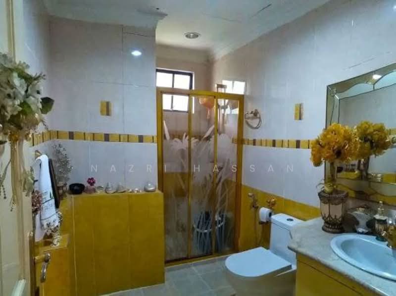 Bungalow for Sale in Seksyen 13 (Shah Alam) - Nazri Hassan - PropertyGuru.com.my