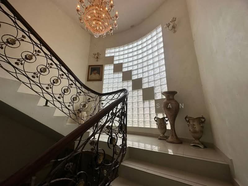 Bungalow for Sale in Seksyen 13 (Shah Alam) - Nazri Hassan - PropertyGuru.com.my