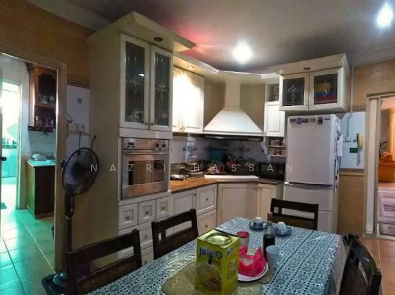 Bungalow for Sale in Seksyen 13 (Shah Alam) - Nazri Hassan - PropertyGuru.com.my