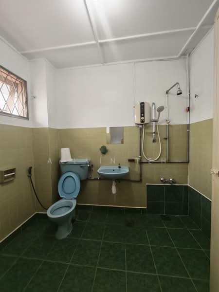 Rumah Teres 2 Tingkat untuk Disewa di Subang Jaya (Selangor) - Allvin Teh - Bathroom - PropertyGuru.com.my