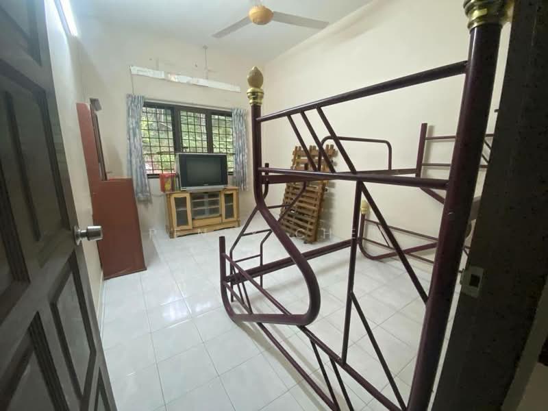 2-storey Terraced House for Sale in Taman Rasi (Menglembu) - PENNY CHEN - Bedroom - PropertyGuru.com.my