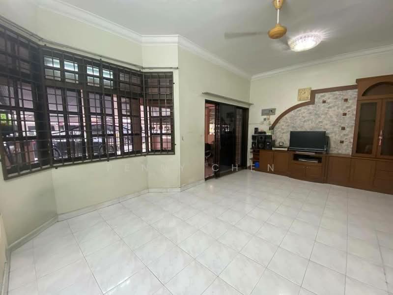 2-storey Terraced House for Sale in Taman Rasi (Menglembu) - PENNY CHEN - Bedroom - PropertyGuru.com.my