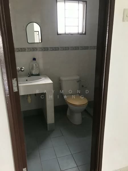 Kondominium untuk Dijual di Casa Damansara - Raymond Chiang - Bathroom - PropertyGuru.com.my
