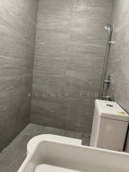 Service Residence for Sale at Aurora Suites @ Bukit Jalil - Allvin Teh - Bathroom - PropertyGuru.com.my