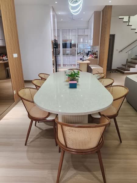 Rumah Berkembar untuk Dijual di Seksyen 17 (Shah Alam) - Yazila Sulaimi - Dining Room - PropertyGuru.com.my