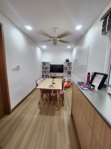 Rumah Berkembar untuk Dijual di Seksyen 17 (Shah Alam) - Yazila Sulaimi - Study - PropertyGuru.com.my
