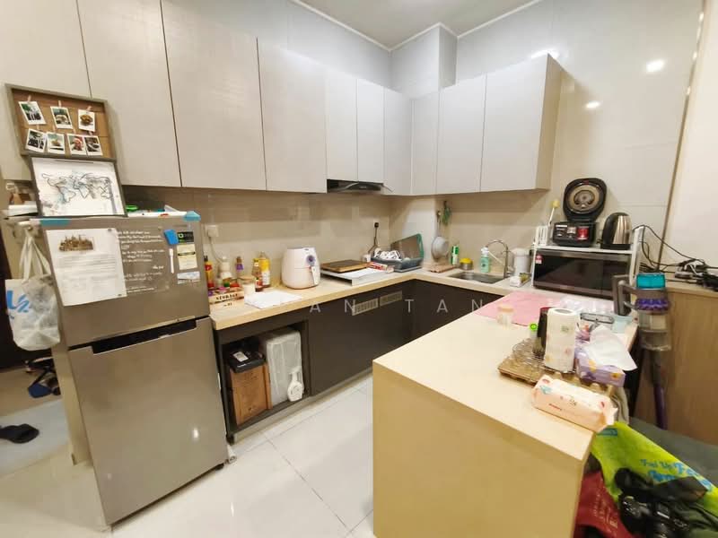 Kondominium untuk Disewa di Amberside @ Country Garden Danga Bay - Dylan Tan - Kitchen - PropertyGuru.com.my