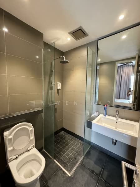 Service Residence for Sale at Vista Residences - Raiden Yap - Bathroom - PropertyGuru.com.my