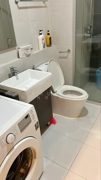 Kondominium untuk Disewa di Amberside @ Country Garden Danga Bay - Chuan Hong Kee - Bathroom - PropertyGuru.com.my