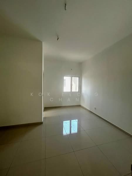 Rumah Teres 2 Tingkat untuk Dijual di Kota Kemuning (Shah Alam) - Kok Leong Chan - 2'nd Medium Room - PropertyGuru.com.my