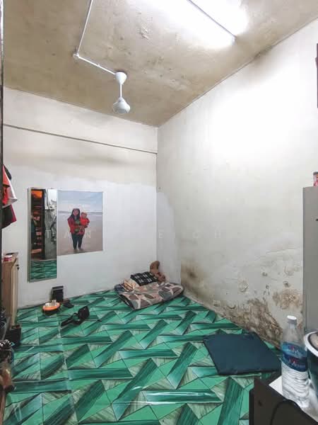 Rumah Flat untuk Dijual di Taman Perindustrian Puchong Utama - Tan Bee Choo - Interior - PropertyGuru.com.my